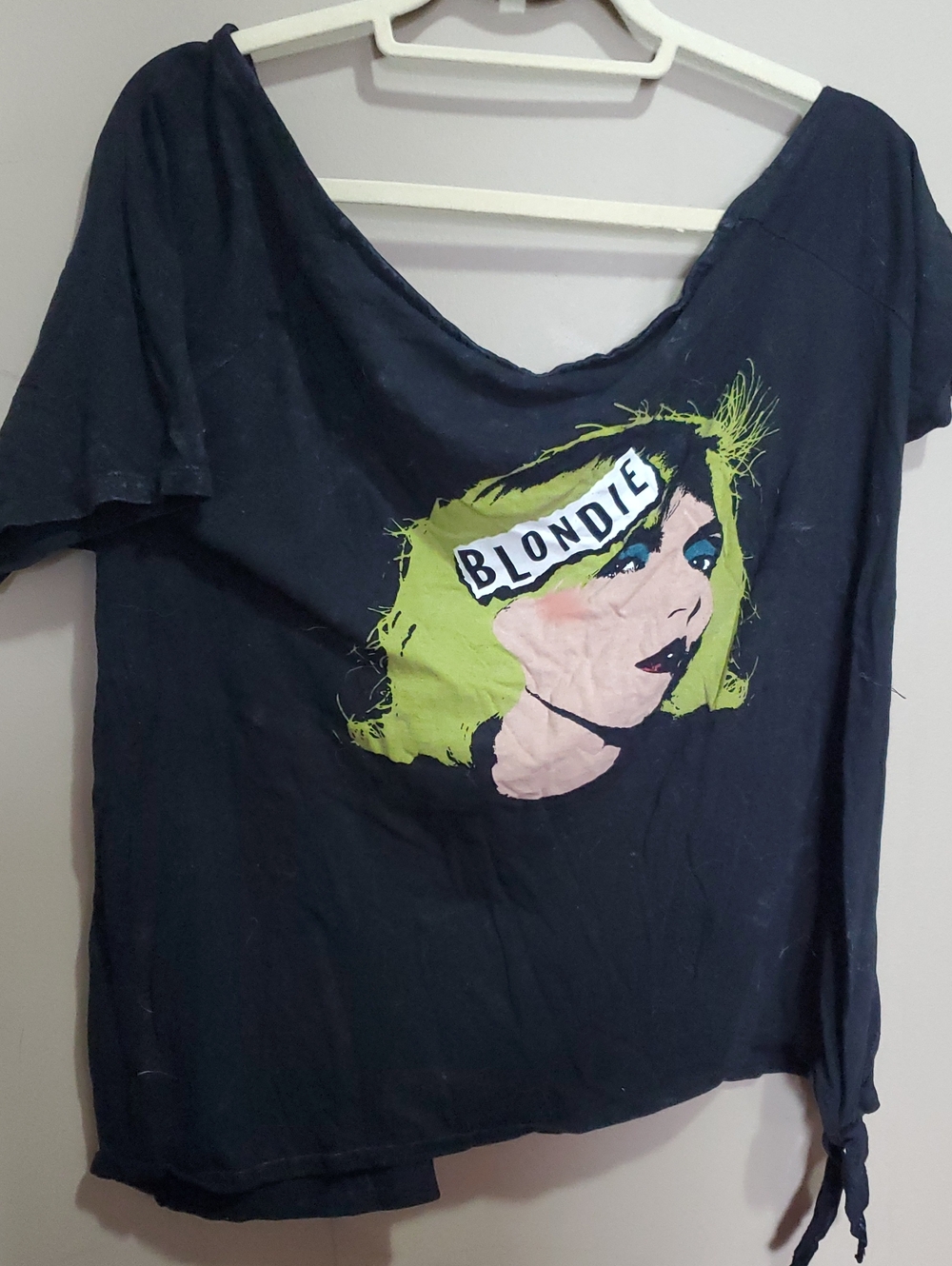 Blondie By Goodie Two Sleeves Graphic Scoop Neck Tee - Black Size XL